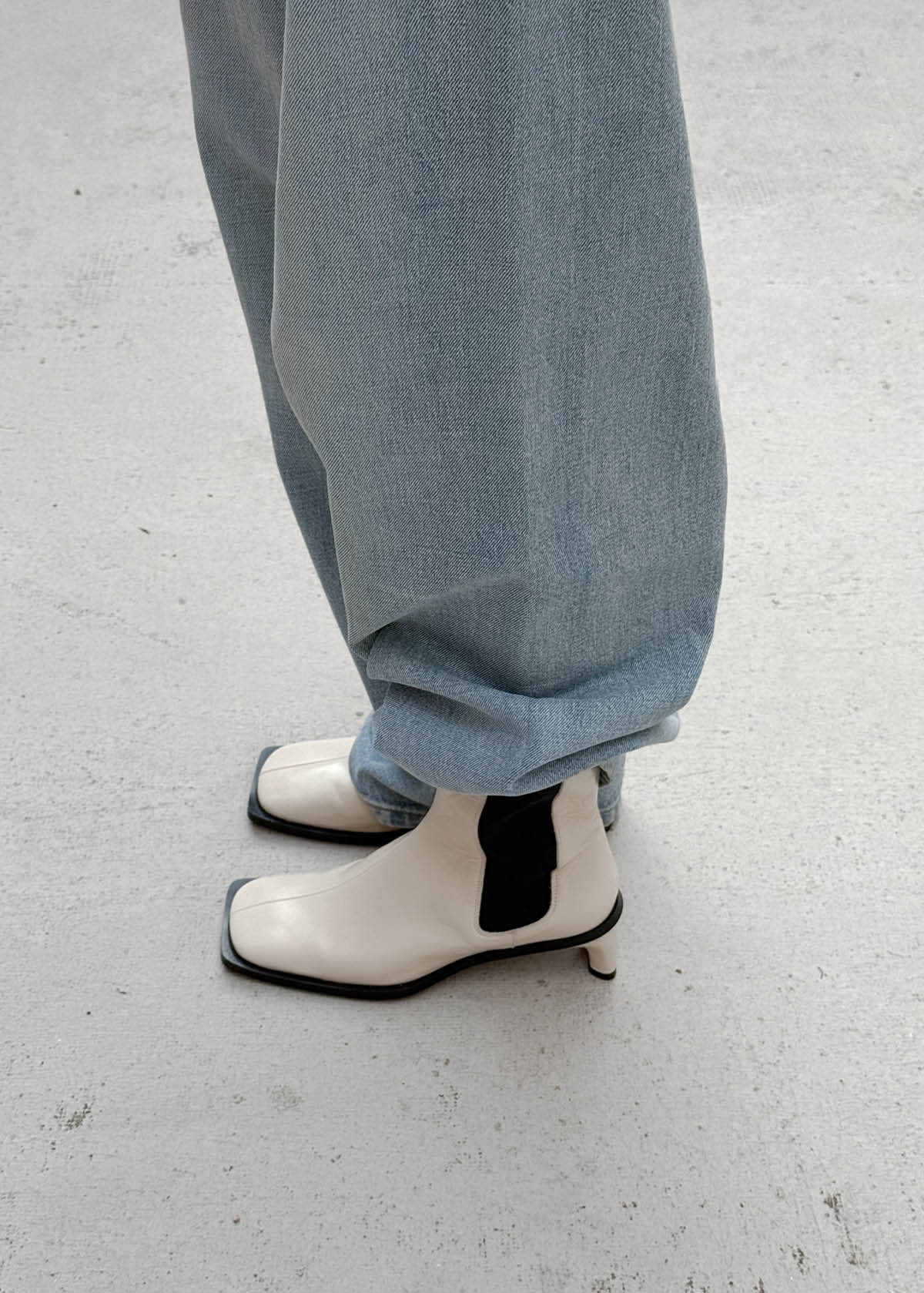 Elowen Rift Cream Leather Boots - Image 2